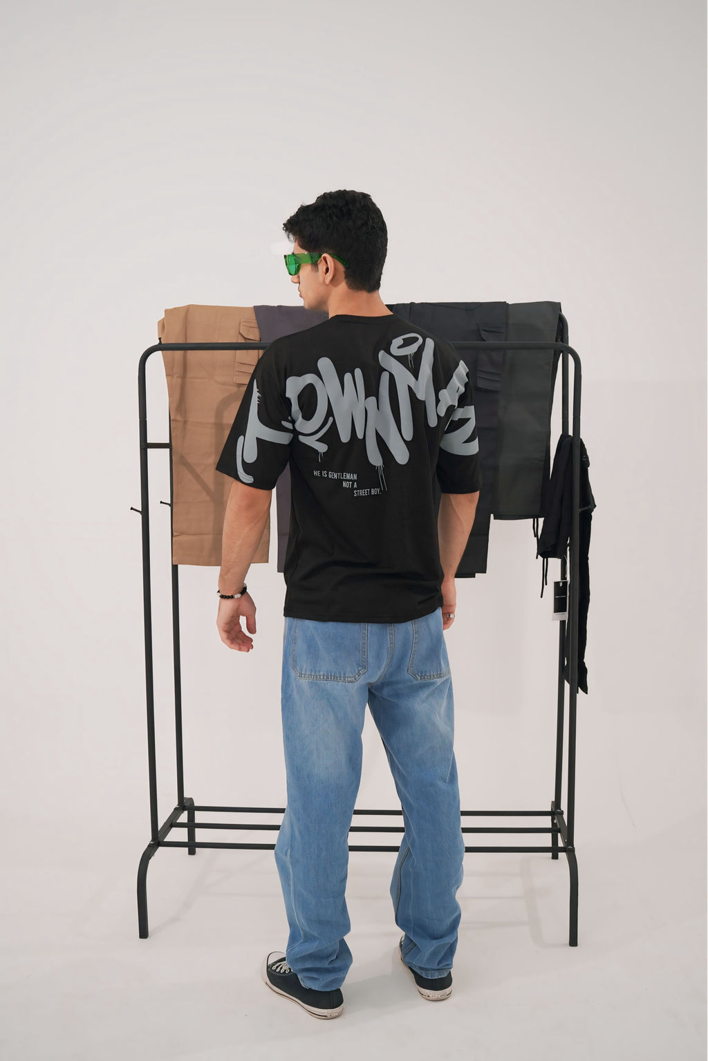 GRAVITY TEE